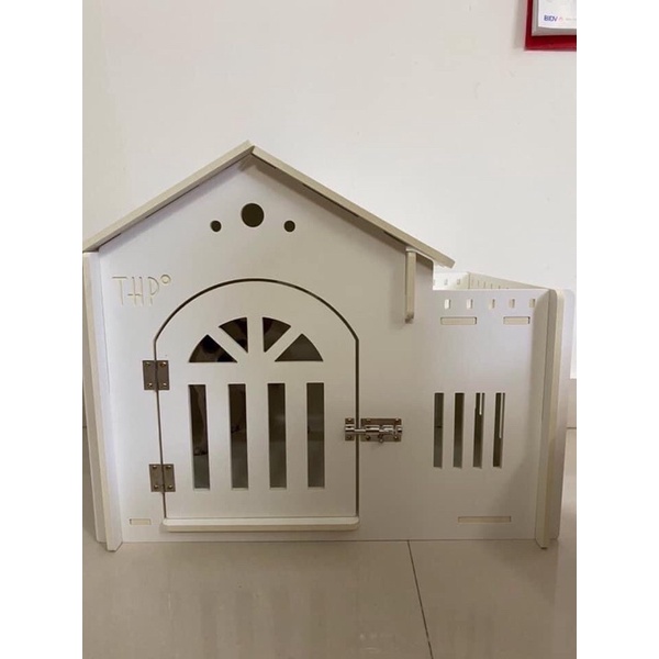 Size M, Nhà chó mèo GỖ NHỰA chống nước, để ngoài trời mưa nắng.