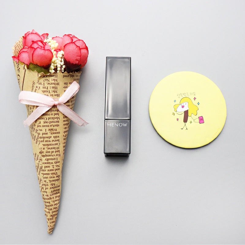 Gương tròn họa tiết hoạt hình dễ thương để trang điểm