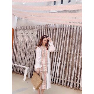 Đầm maxi viền thổ cẩm thêu