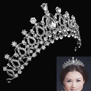 Vương miệng cô dâu đính đá quý sang trọng