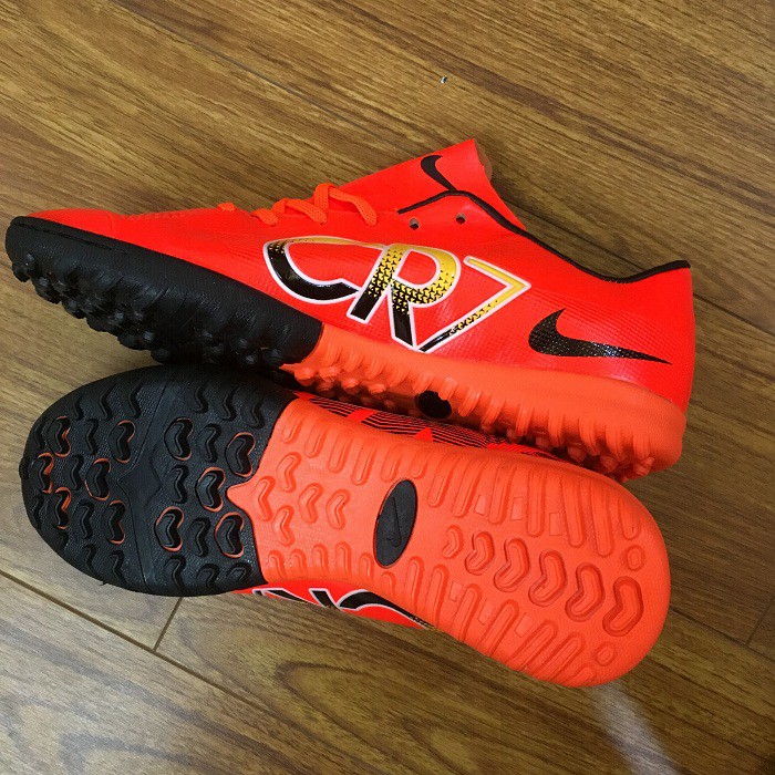 giày bóng đá CR7 cao cấp giá siêu hot (màu cam)