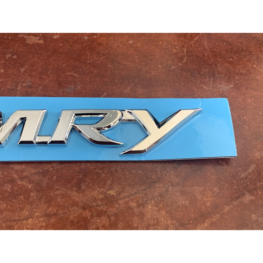 Tem Logo Chữ Nổi CAMRY Kích Thước 17 x 1.6 cm