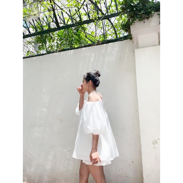 Áo trễ vai tay bồng đính ngọc