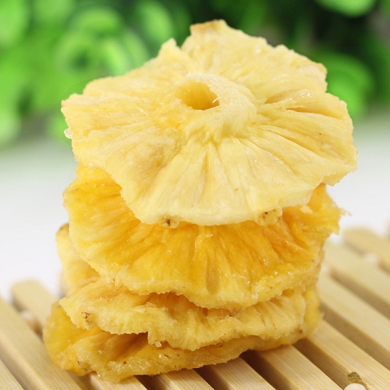 Mứt Dứa ( Thơm) Thái 500G - Trai Đẹp Snack