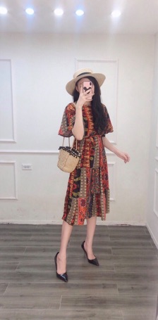 Váy hoạ tiết thổ cẩm