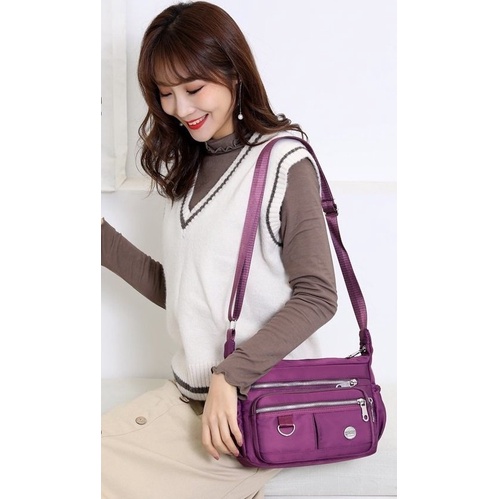 Túi đeo chéo thời trang vải dù chống nước chống xước size 25cm TUI-79