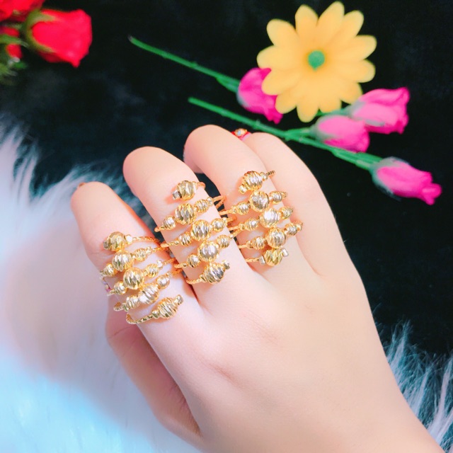 Nhẫn nữ kiểu bi 5 hàng dát vàng 18k