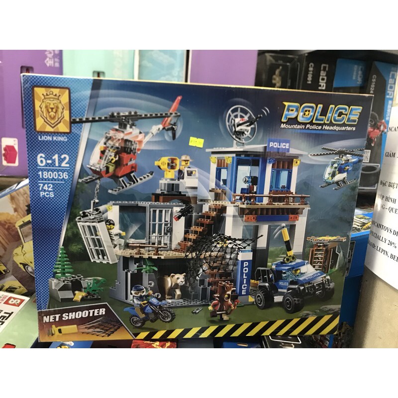Dồ Chơi Xếp Hình Lepin 02097 Lion King 180036 Trụ sở cảnh sát trên núi
