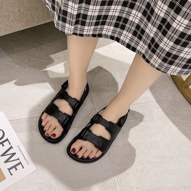 [Mã FASHIONXANH264 giảm 10K đơn 50K] Sandal Nữ Đi Học Quai Hậu Phần Trên 2 Quai Dán Chất Liệu Cao Su Chống Nước M1013