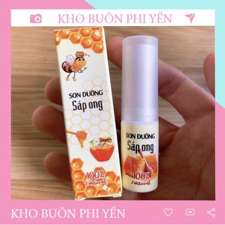 Son dưỡng môi sáp ong thỏi màu đỏ
