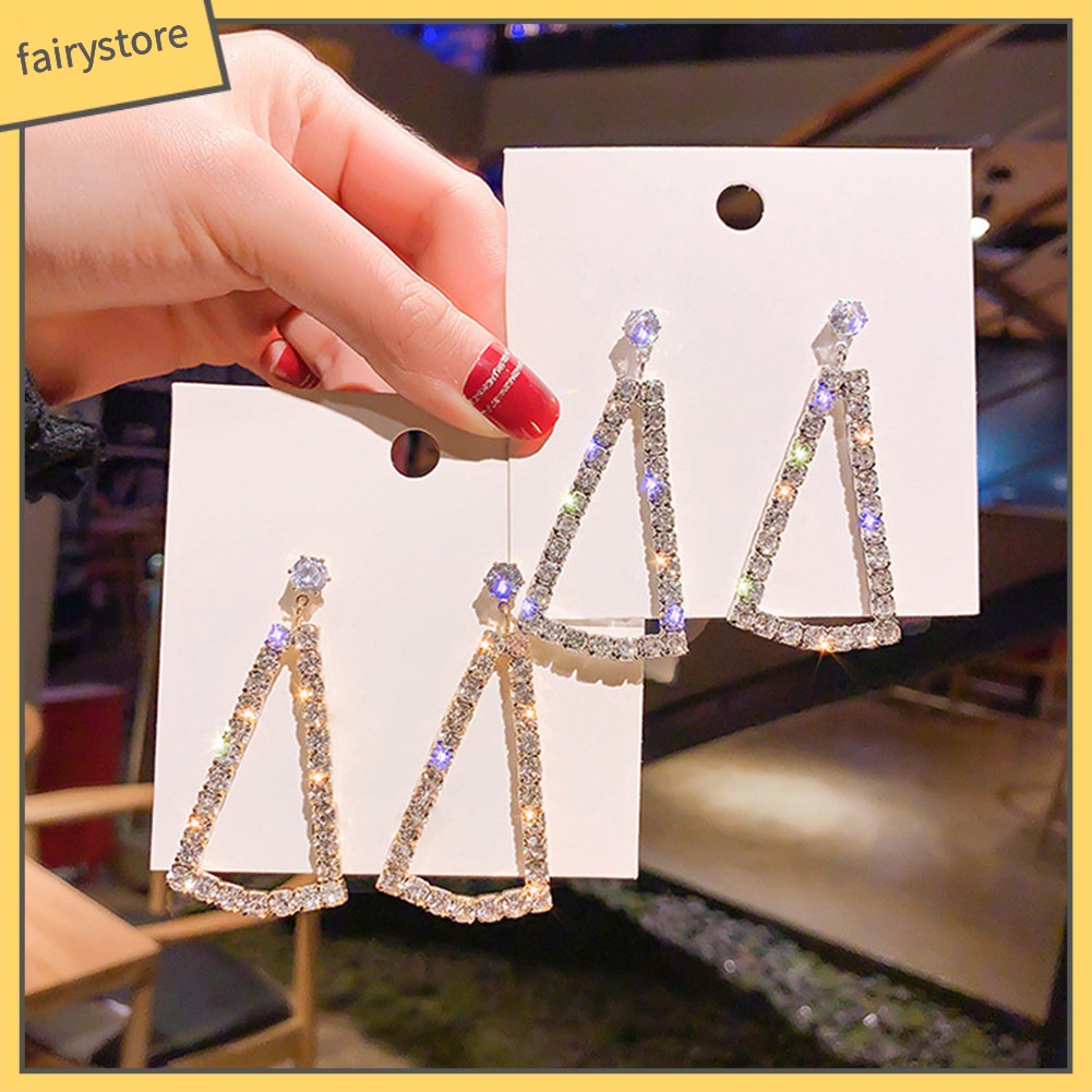 Hoa Tai Dáng Dài Mặt Hình Tam Giác Cho Nữ