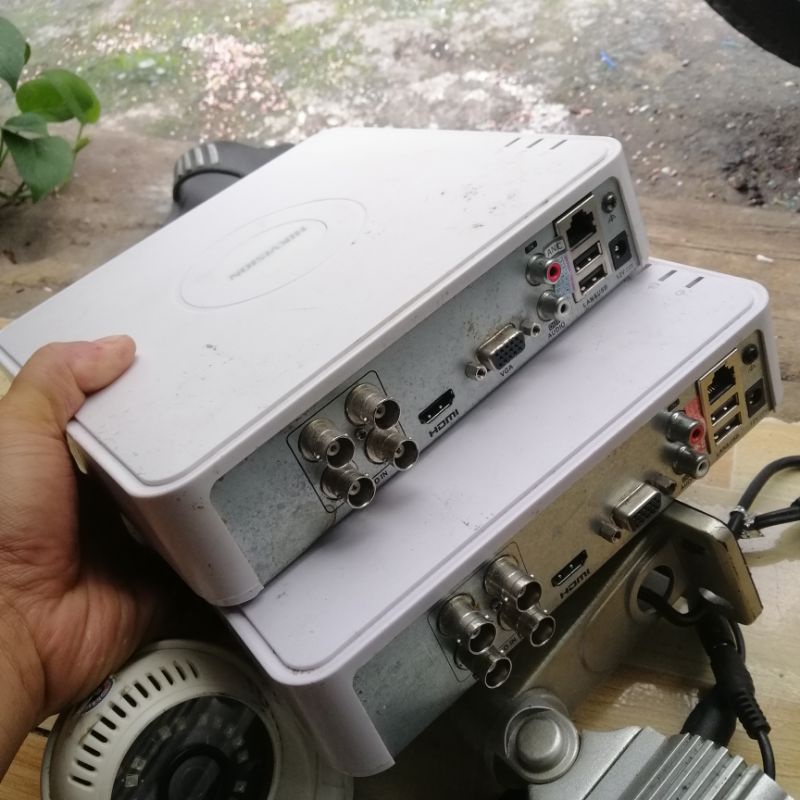 Đầu ghi hikvision 4 kênh. mã 7104hghi f1 đã qua sd