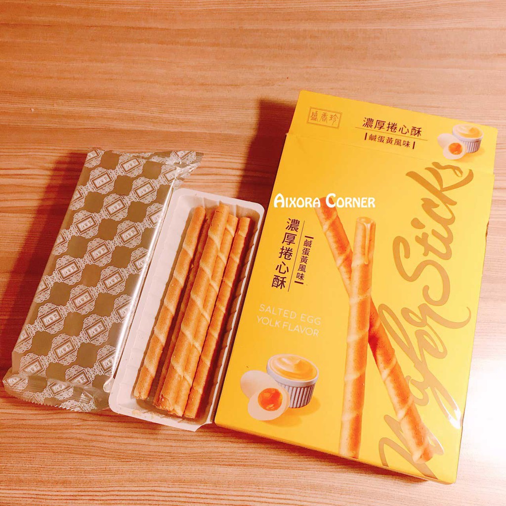 Bánh quế Wafer Sticks vị trứng muối hộp 135gr