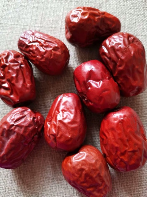 Táo đỏ Tân Cương size ĐẠI  500gr/gói