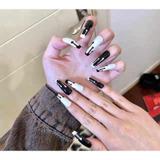 nailbox ,10 móng up thiết kế tông đen.