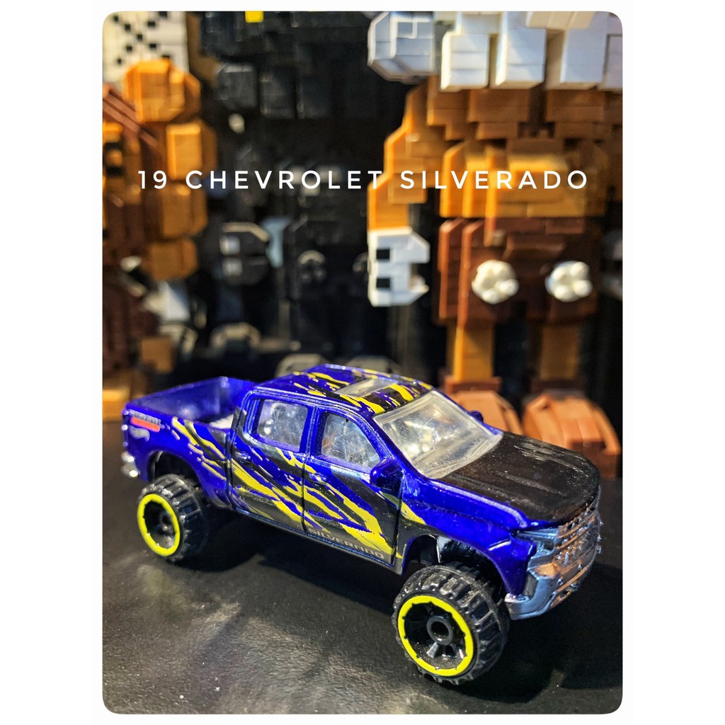 Xe Mô Hình Hot Wheels Offroad Car Chevy Silverado Trail Boss Lt