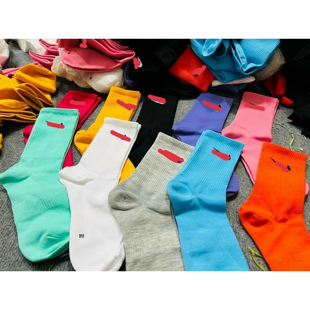 Tất cổ cao nam nữ phong cách thể thao siêu đẹp