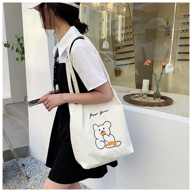 Túi Vải Nhung Hình Em Gấu Ăn Bánh Quy 2 Lớp Cực Cute RQN1908