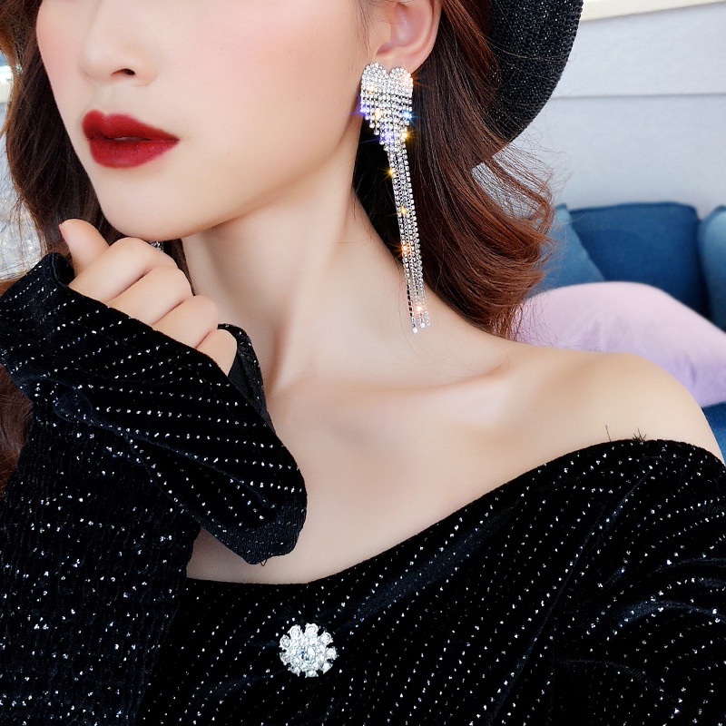 Đôi Khuyên Tai Hình Trái Tim Đính Đá Sang Trọng Cho Nữ