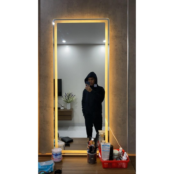 Gương led toàn thân treo tường cảm ứng cách viền 3 màu, gương trang trí phòng khách kích thước 50x160cm MIRRORTOCTOC