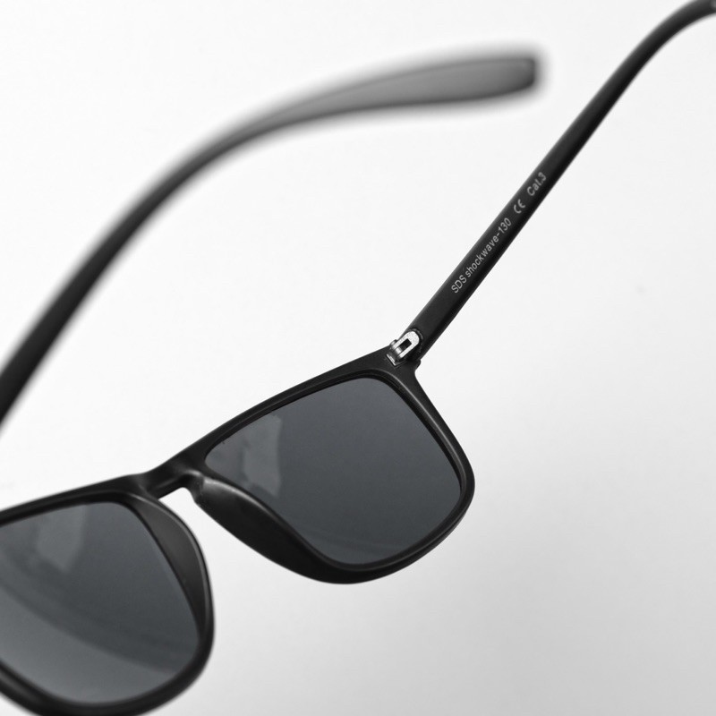 Kính superdry thời trang