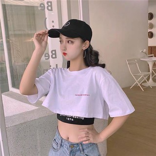 Set Áo Croptop Form Lửng (áo trắng + đen)