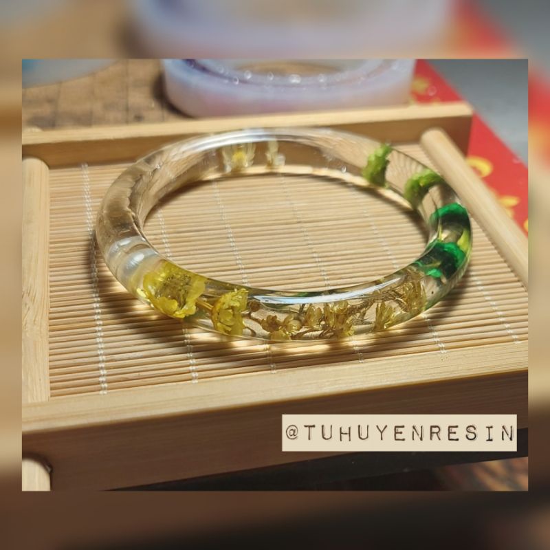 Vòng tay resin hoa khô nhà Tư Tư làm theo mẫu có sẵn☘_ mẫu #4.2