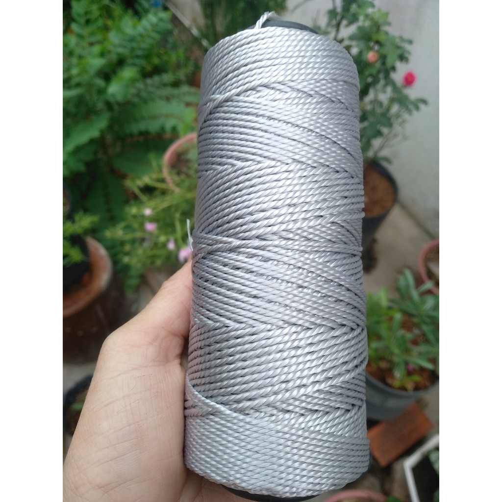 Sợi thô móc túi xách, nón, giày dép màu xám trắng
