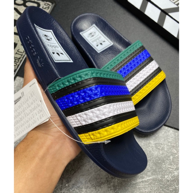 Dép Quai Ngang ITALY Đế Xanh Navy 3 Sọc Thiết Kế - Dép Bánh Mì Nam Nữ Thời Trang - Đế Cứng, Đường Keo Chắc Chắn MR BEAN
