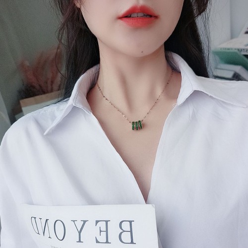 Dây Chuyền 3 Khoen Tròn Đá Nhân Tạo Màu Xanh Lá Titan Ko Đen TT 3010