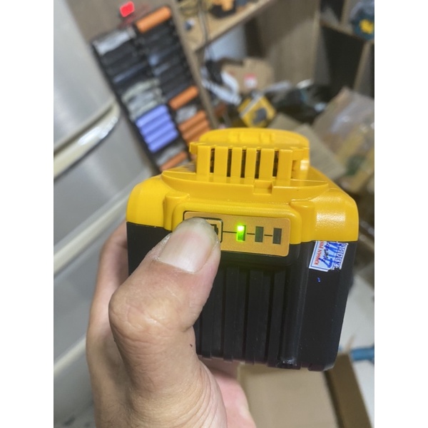 bộ vỏ mạch dewalt 20v 9A giống zin