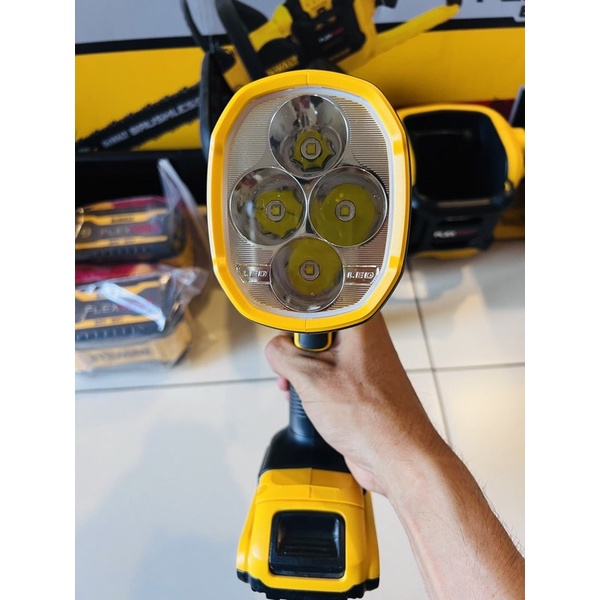 Đèn Dewalt DCl043 Chính Hãng 4 Tim Led 1500Lumen