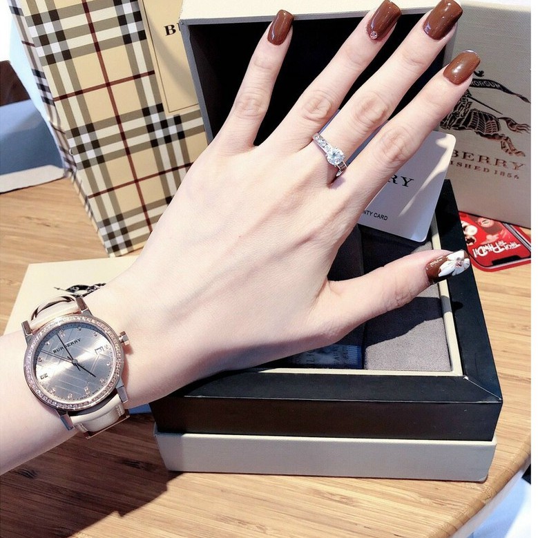 Đồng hồ nữ Burberry dây da cao cấp, viền đính đá, tặng box thẻ bảo hành 12 tháng - Đồng hồ BBR (burbery) MTP-STORE MTP-S