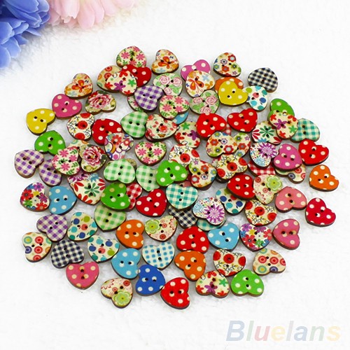 Set 100 nút gỗ 2 lỗ hình trái tim nhiều màu sắc dành cho may Scrapbooking