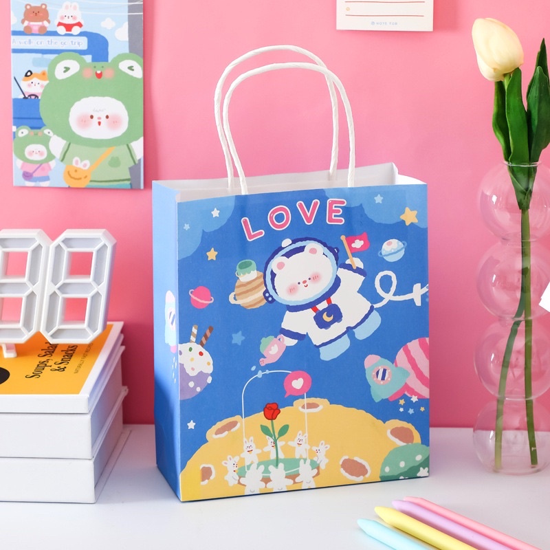 Túi giấy đựng quà, đựng đồ sinh nhật hình gấu phi hành gia siêu đáng yêu