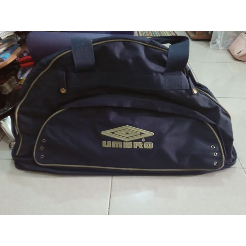 Túi Du Lịch Umbro Dài 70Cm Rộng 30Cm Chiều Cao 45Cm