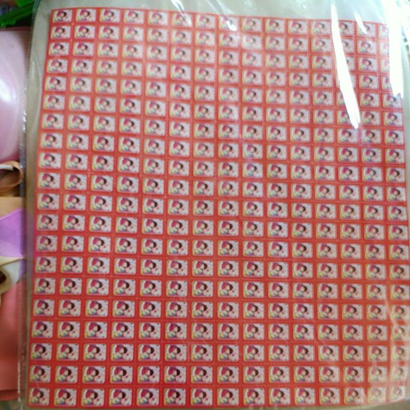 Vỉ bóc trúng thưởng nhẫn 300 tem