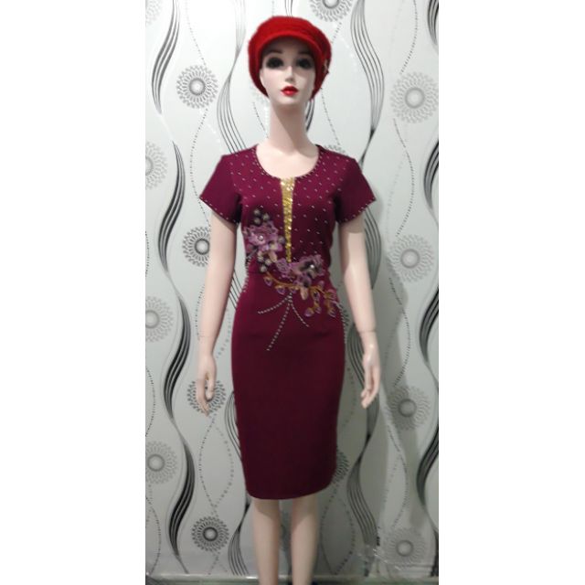 Đầm trung niên body