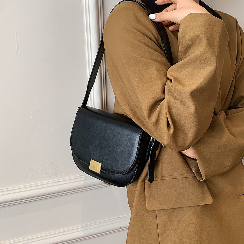 ( SẴN) Túi Da Bán Tròn Túi Xách Nữ Có Thể Điều Chỉnh Dây Túi Phong Cách Đơn Giản Tiện Lợi Dễ Sử Dụng B029