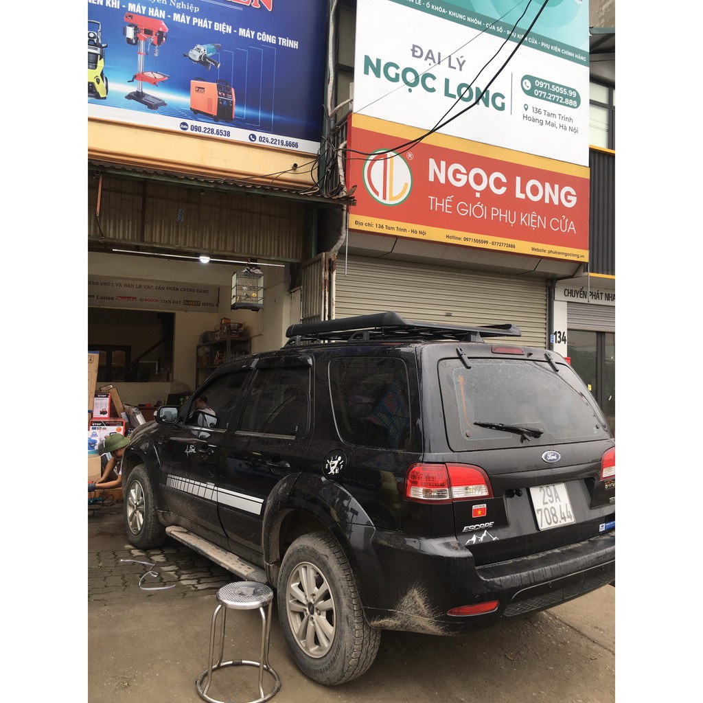 Giá nóc vuông cho xe Ford Escape cực chắc chắn