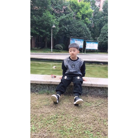 Quần nỉ bông da cá tai thỏ chất liệu lót nỉ bông bên trong dày dăn cho bé trai size 10-18kg