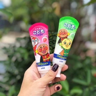 Kem đánh răng lion của Nhật cho bé