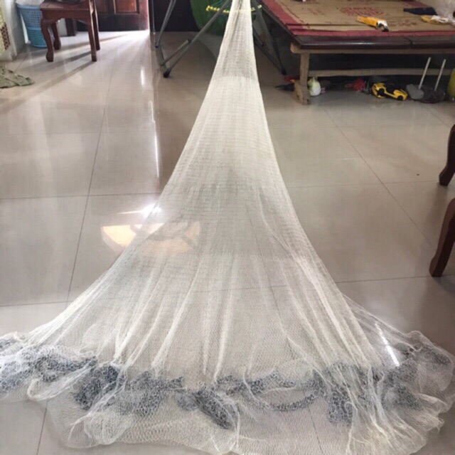 Chài bắt cá dù trắng