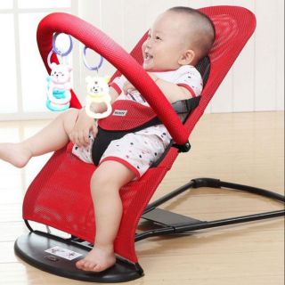 Ghế rung cho bé loại có đồ chơi
