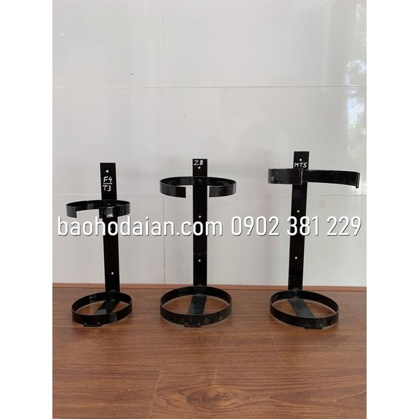 Giá treo bình chữa cháy trên tường cho loại 3kg, 4kg, 5kg, 8kg bột và khí