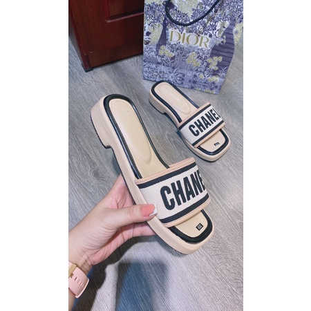 Dép Xuồng Chờnel
