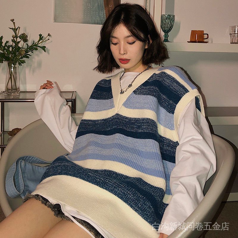 Áo Thun Dệt Kim Không Tay Dáng Rộng Cổ Chữ V Kẻ Sọc Phong Cách Mới Mùa Thu Đông Dễ Phối Đồ Cho Nữ Sinh
