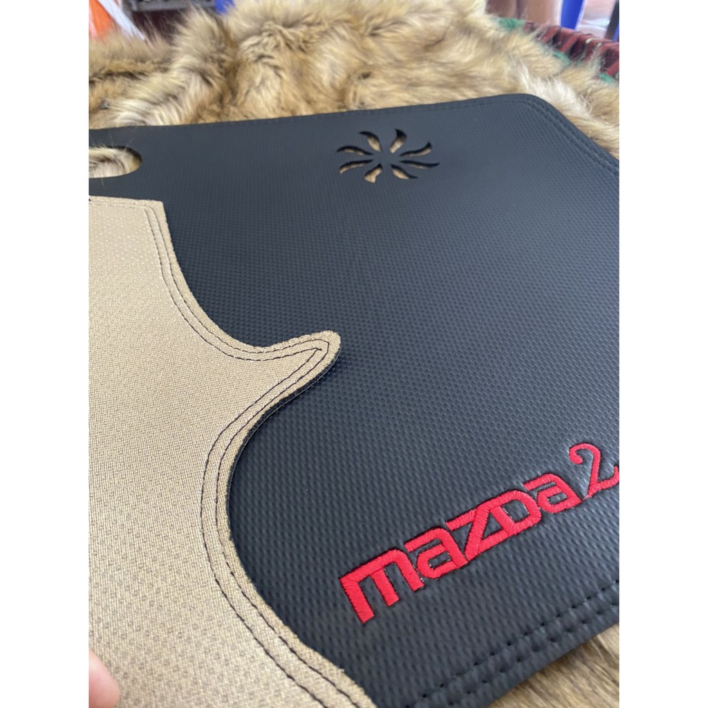 Thảm Taplo Da Mazda 2 2015 - 2021 Da carbon cao cấp