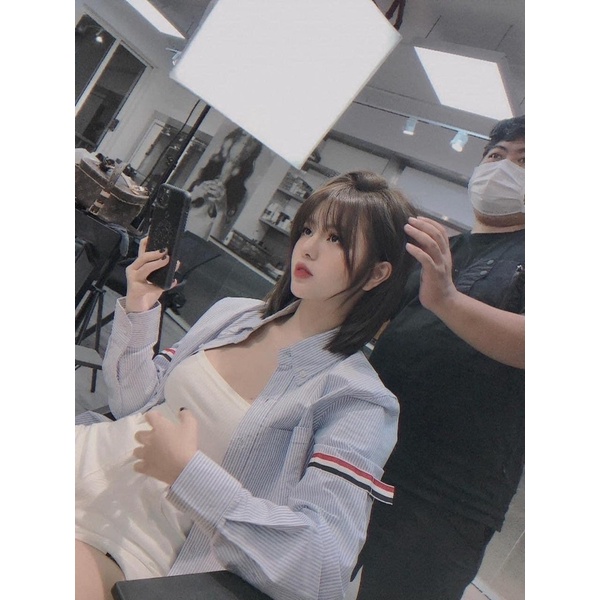 THE2001STORE | Áo somi thombrowne nữ kẻ xanh phong cách Hàn Quốc | BigBuy360 - bigbuy360.vn