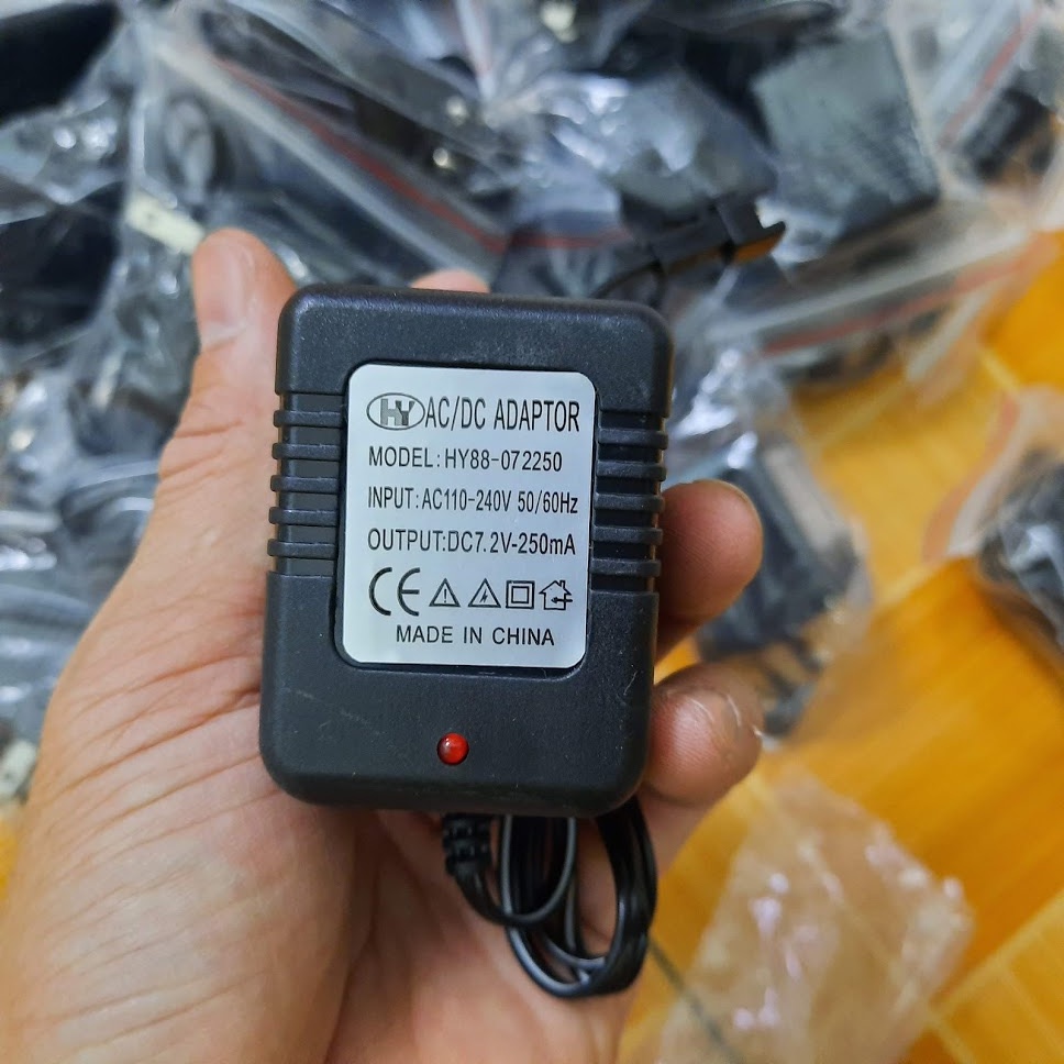 Củ sạc pin 7.2v cho xe mô hình điều khiển từ xa cổng SM